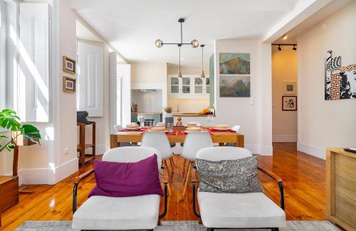 Santo Amaro Apartment | Lisbon Design Flat, Luxury, 7 People, Pool & Garden