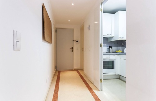 Lumiar Condo | Lisbon Flower 360º - Your Lovely Flat with Pool and Parking