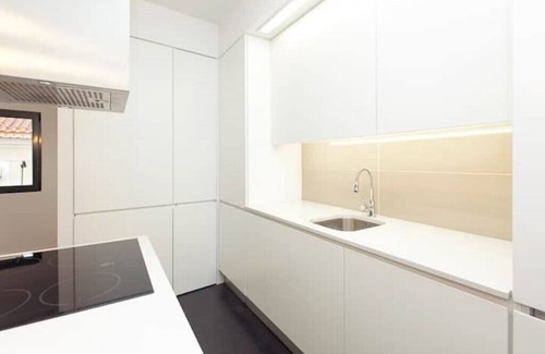 Pena Apartment | Lisbon Windmill Apartments (White)nElegant and bright duplex apartment