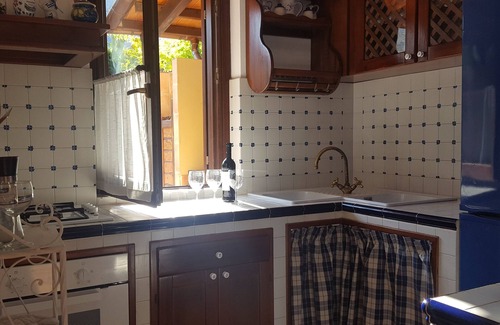 Cornino Cottage | Lisca Blu villa 6+2 pp, seaside, A/C, Wifi, free parking and 2 bathrooms. Dogs allowed
