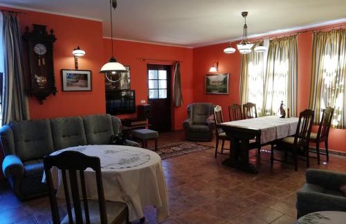 Czarny Mlyn House | Lisi Dwór