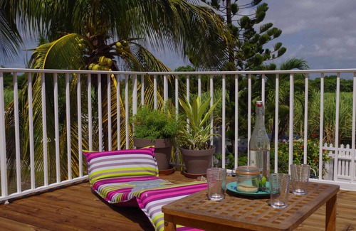 Morel Apartment | "Lisoé Lodge, a stone's throw from the sea