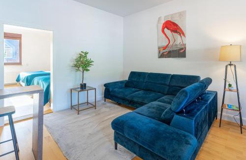 Weinheim Apartment | LiT LiVING - Luxury Penthouse - Box Spring