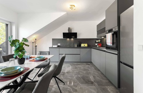 Woerth am Rhein Apartment | LiT LiVING: Luxus | Box SprIng | Parking | Balkon