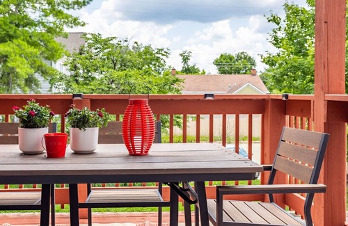 Bloomington Apartment | Little 5 Condo: King Beds | Ping-Pong | Garage