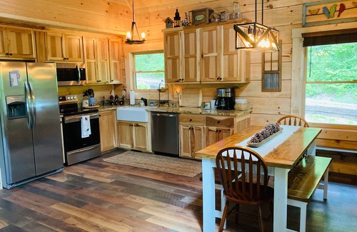 West Jefferson Cabin | Little Bird Cabin On The New River