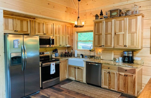 West Jefferson Cabin | Little Bird Cabin On The New River