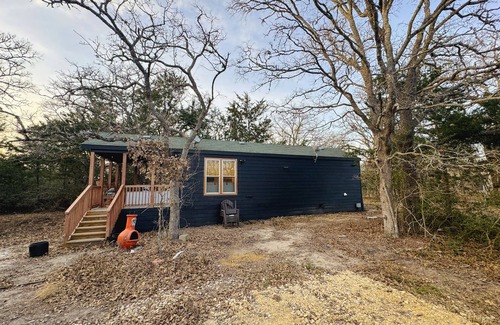 Somerville Cabin | Little Black Cabin in the Oaks