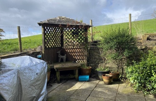 Heath Charnock Cottage | Little Cottage - A Peaceful 3BD Retreat for 5