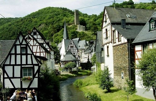 Hambuch Apartment | Little Eifel break Comfortable Vacation Home