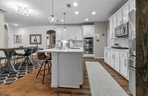 Little Elm House | Little Elm Paradise Home with Cinema, Hot Tub and Games.