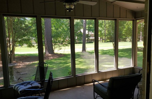 Holly Lake Ranch House | Little Getaway Paradise on the Golf Course w/Resort Amenities!