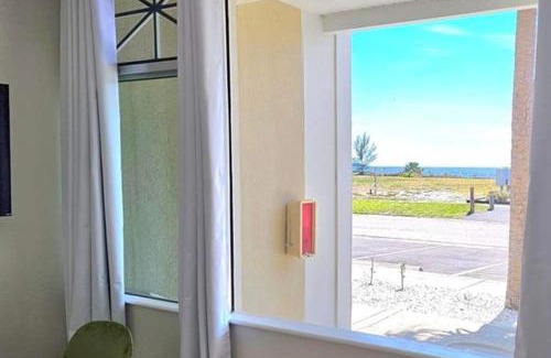 Ruskin Apartment | Little Harbor Resort #308 Tampa Bay FL Beach, Bayview, Pools