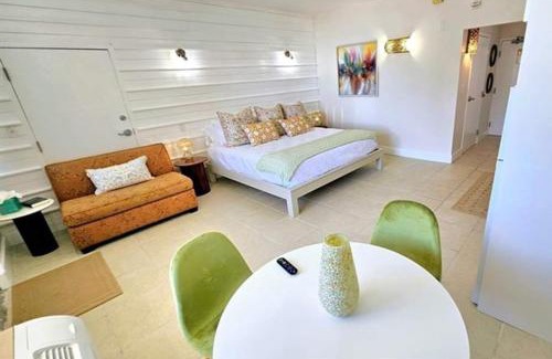 Ruskin Apartment | Little Harbor Resort #308 Tampa Bay FL Beach, Bayview, Pools