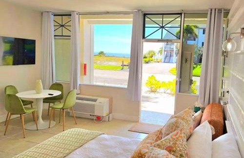 Ruskin Apartment | Little Harbor Resort #308 Tampa Bay FL Beach, Bayview, Pools
