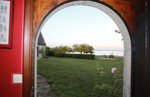 Loctudy House | Little house in a garden in front of the sea