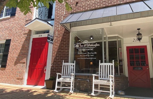 Washington Hotel | Little Inn on Main 214 West Main Street