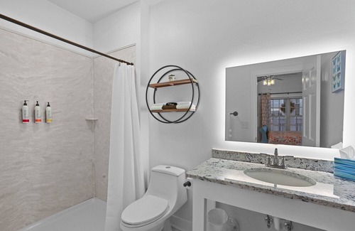 Washington Hotel | Little Inn on Main 214 West Main Street