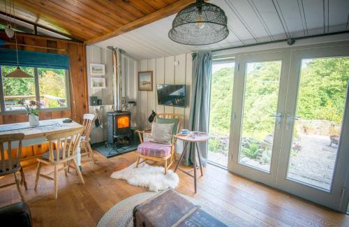 Cwrt House | Little Kestrel Cabin