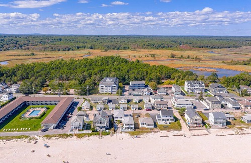 Old Orchard Beach Apartment | Little Miss Cottages - Two Bedroom Cottage - 10
