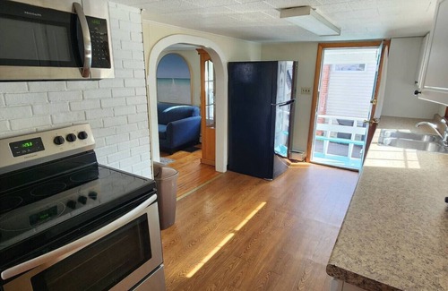 Old Orchard Beach House | Little Miss Cottages - 5 Seaview House