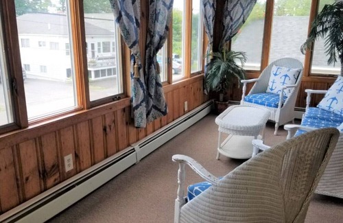Old Orchard Beach House | Little Miss Cottages - 5 Seaview House