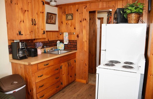 Old Orchard Beach Apartment | Little Miss Cottages - One Bedroom Cottage - 5