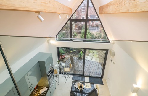 Malvern Cottage | LITTLE MORNINGTON, with open fire in Great Malvern