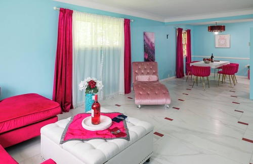 University Heights House | Little Paris 5 BR entire house - University Heights