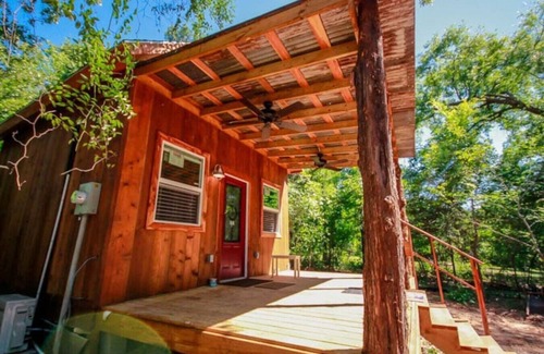 Flint Cabin | Little Reata at Lake Cabin Escapes w/firepit