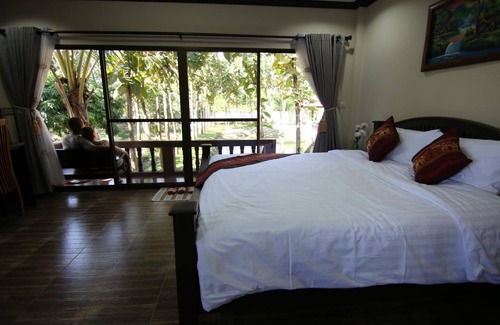 San Sai House | Little Teak Home Stay