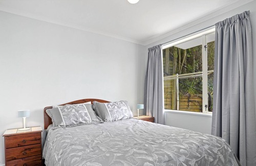 Akaroa House | Little Unknown Bach at Taka - Takamatua