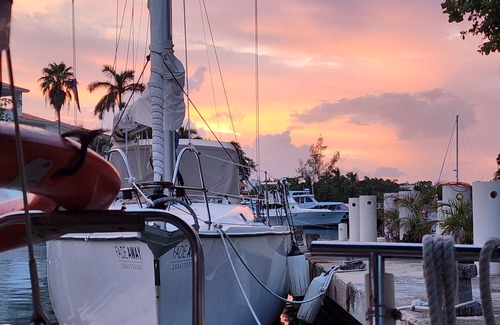 Puerto Aventuras Boat Rental | Live and Sleep like a Pirate on a 32 feet Sailboat