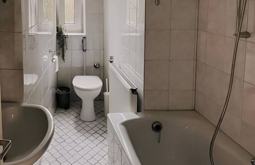 Holsterhausen Apartment | Live comfortably and centrally in the heart of Essen!HO1R