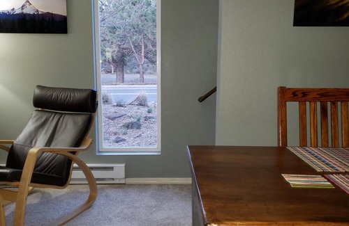 Southeast Bend Condo | Live in Bend with your pet