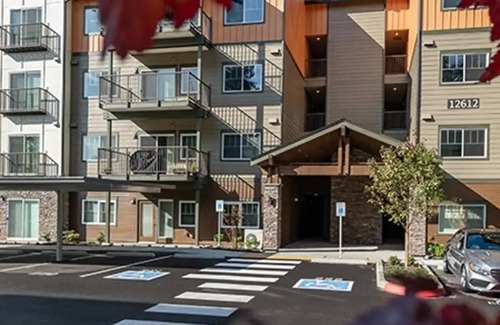 Fort Lewis Apartment | Live in comfort and luxury at The Wellstone