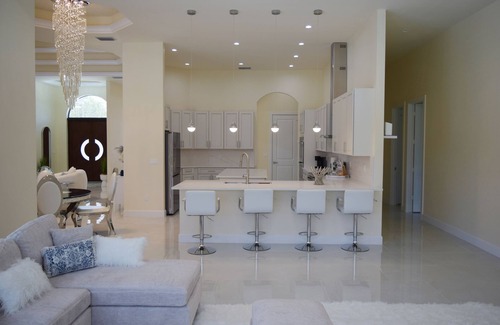 Rural Estates House | Live in Luxury in Naples, Brand new home! Peaceful, private and min to Beach.