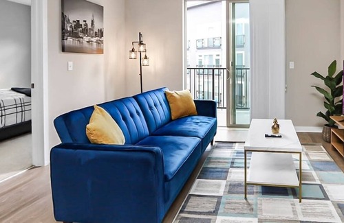 Fairfax Apartment | Live in the Heart of Fairfax - Free parking