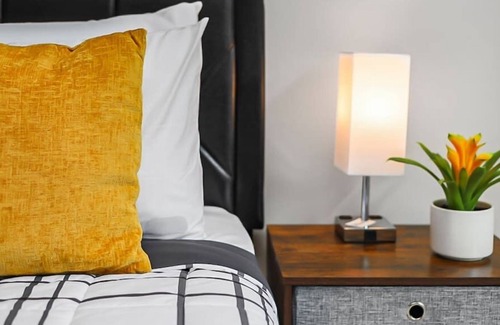 Fairfax Apartment | Live in the Heart of Fairfax - Free parking