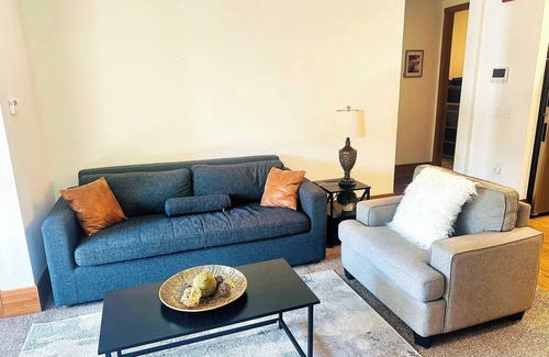 Grandville Apartment | Live Like Royalty! Grand Castle Apt Near Attractions