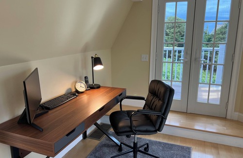 East Orleans House | Live the Good Life! Heated Pool, Walk to Ocean Beaches, Sleeps 12 in 6 rooms