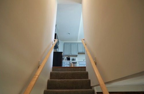 Millerton Villa | Live the Lake Life In A Brand-New House