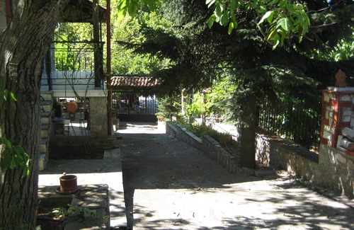 Polidrosos House | LIVE THE MAGIC AT PARNASSOS IN GREECE