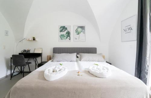 Mautern an der Donau Apartment | Live Work Relax in Wachau - 60m2 Perfect for Any Occasion with Garden