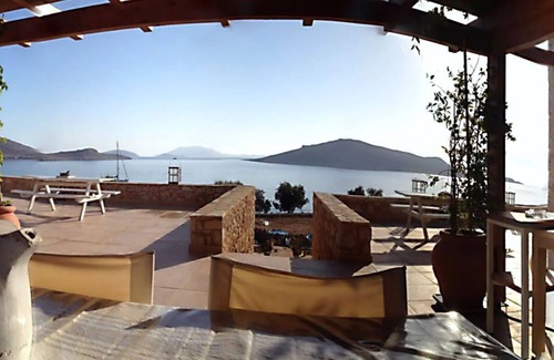 Halki Villa | Live Your Dream in This Amazing Two Floor boutique Beach Villa
