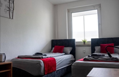 Marxloh Apartment | Livemore24 - Apartment 4 in Duisburg 24/7 check-in