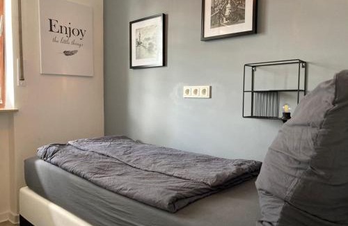 Saarbruecken Apartment | Living at Saarpartments -Adults only- 2 Bedroom, Netflix - Business & Holiday Apartments for Long- and Short term Stay, 3 min to Train Station, Secure E-Bike Parking!