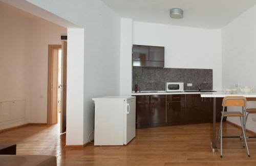 Oradea Apartment | Living In Aparthotel