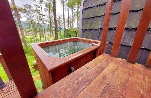 Pacet Cottage | Living in the forest With natural hot springs in a wooden house in the mountains