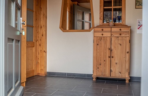 Niederhersdorf Apartment | Living in the old castle Hersdorf